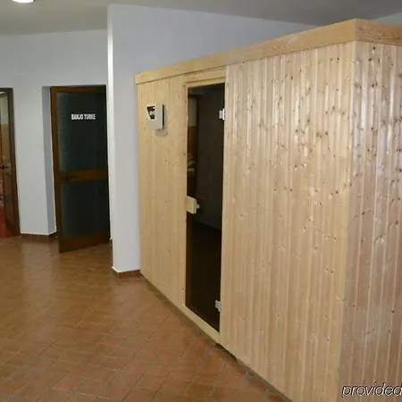 Aeroport 3* Rinas