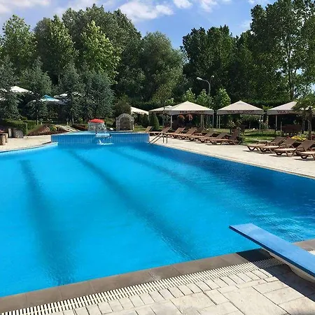 Aeroport Hotel 3*