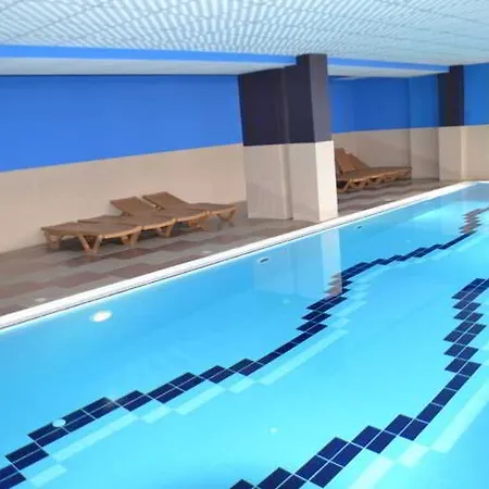 Aeroport Hotel 3*